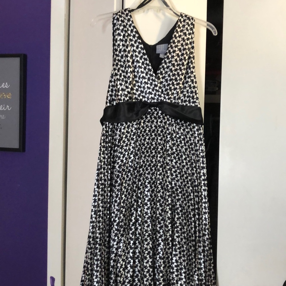 Black & cream dress